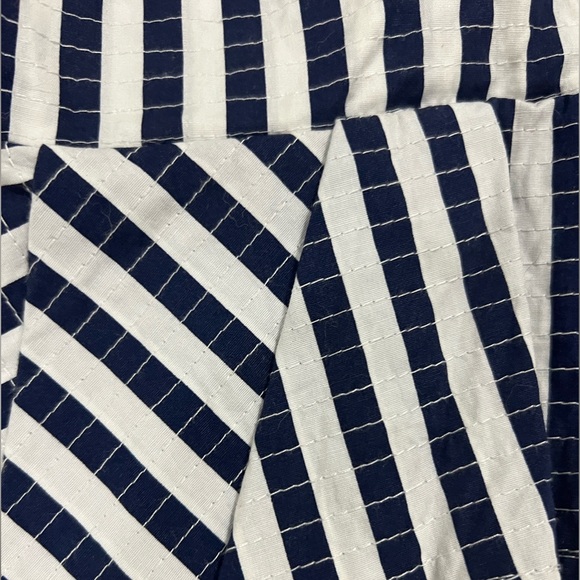 0116 Simplee stripe navy blue ruffle peplum top sz (M) - Picture 5 of 8